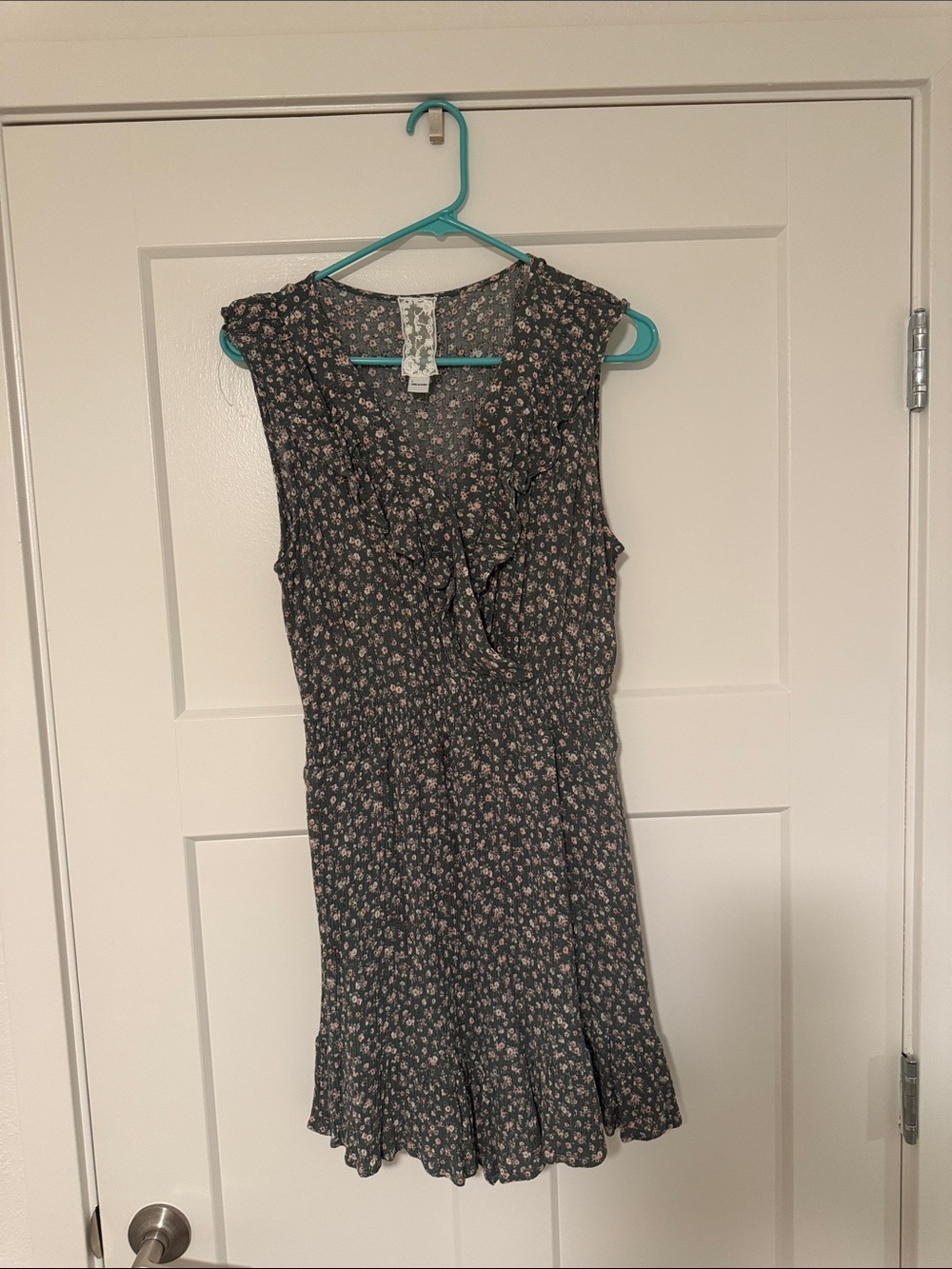 Sleeveless Green Floral Ruffle Dress
